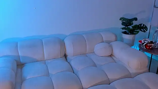 freya bella  online show from March 2025 06:30:01 AM