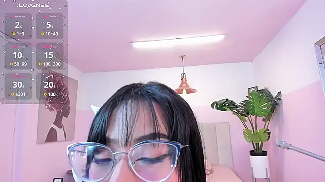 Red lady online show from January 2025 03:54:02 AM