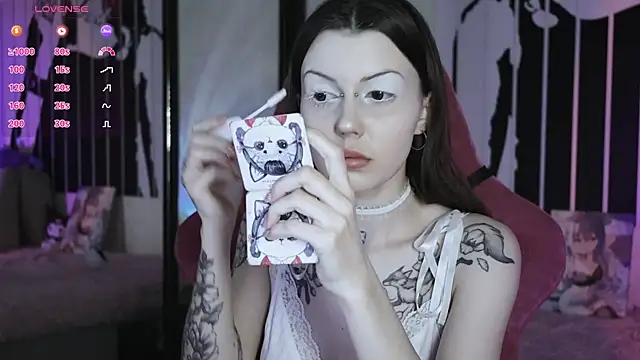 prettybones online show from February 2025 03:03:01 AM