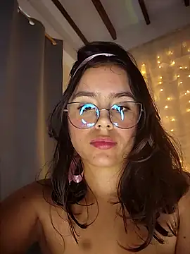 Juanelopez1 online show from February 2025 11:36:02 PM