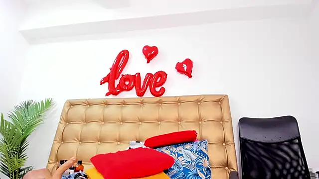 sophie-newton online show from March 2025 06:43:02 PM