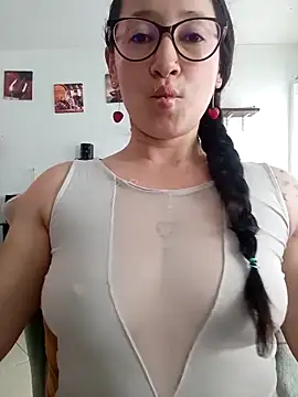 emilypoppy3 online show from March 2026 07:09:01 PM