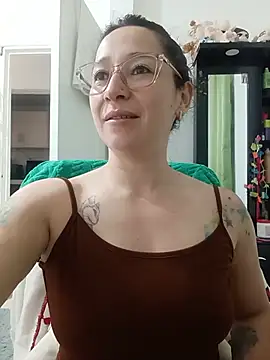 emilypoppy3 online show from June 2026 06:12:01 PM
