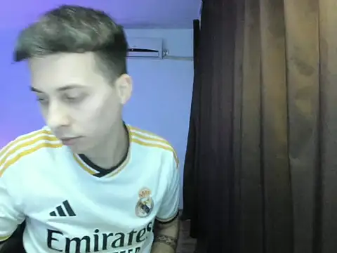 Dreamboy24 online show from March 2026 06:19:02 PM