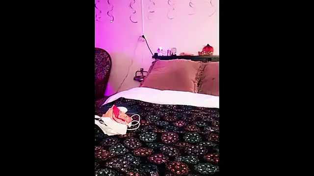 Snapshot of samone9 chatting on October 2025 07:52:01 PM samone9 online show from October 2025 07:52:01 PM