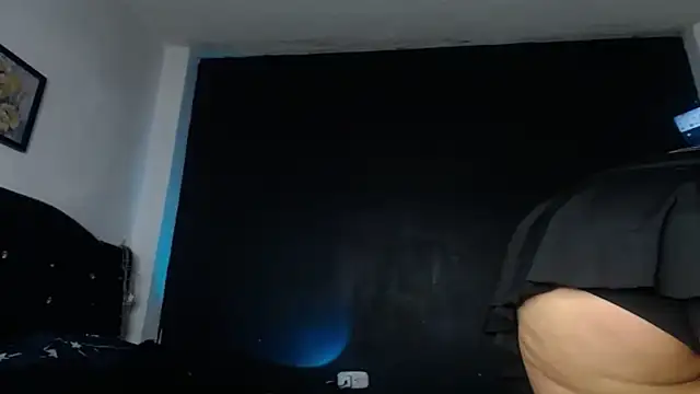 curvy cutie online show from April 2026 04:34:01 PM