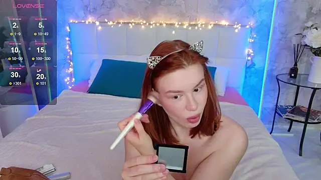 Snapshot of LucyHornyDoll chatting on December 2024 06:00:01 AM LucyHornyDoll online show from December 2024 06:00:01 AM