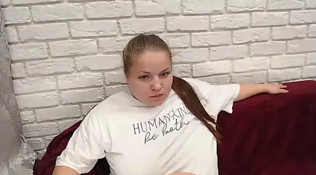 Crazyy girl  online show from February 2025 05:36:01 PM