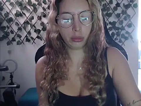 Snapshot of jeiana4u chatting on April 2026 05:30:01 PM jeiana4u online show from April 2026 05:30:01 PM