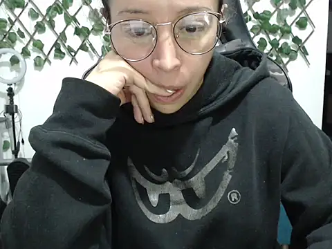 Snapshot of jeiana4u chatting on May 2026 02:40:02 AM jeiana4u online show from May 2026 02:40:02 AM