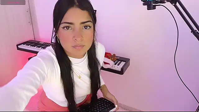 Yues050600 online show from December 2024 11:46:02 PM