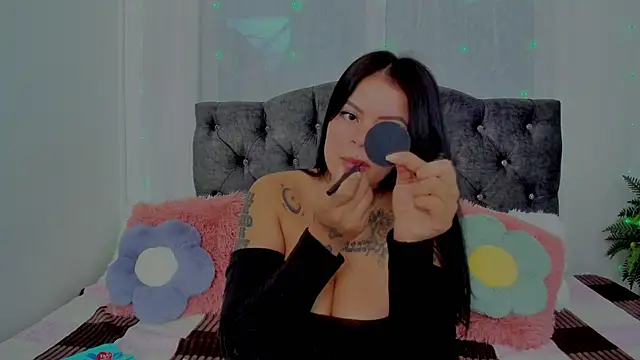 Snapshot of ivanna_rivera chatting on January 2025 12:18:01 PM ivanna rivera online show from January 2025 12:18:01 PM