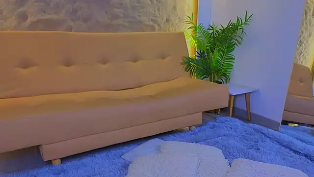 Snapshot of Isa__Blanc chatting on September 2025 03:10:02 AM Isa Blanc online show from September 2025 03:10:02 AM