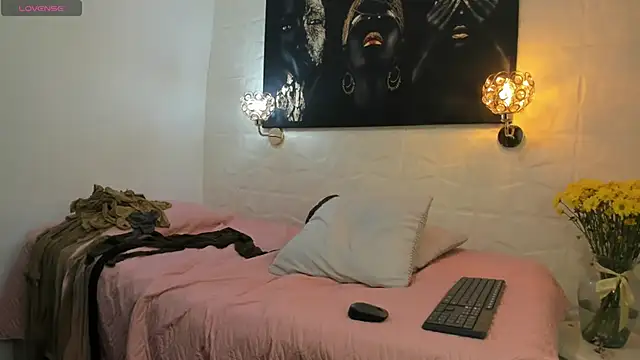 Snapshot of miss_lucero1 chatting on January 2025 05:32:02 AM miss lucero1 online show from January 2025 05:32:02 AM
