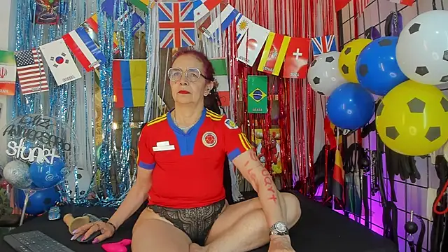 agatha ross26 online show from June 2026 12:10:01 PM