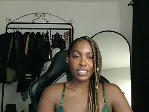 Snapshot of marisilva_br chatting on February 2025 12:05:02 AM marisilva br online show from February 2025 12:05:02 AM