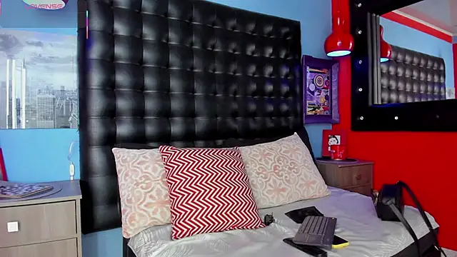 CloeRodriguez online show from November 2025 09:24:02 PM