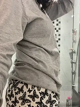 Snapshot of thaliacollins chatting on January 2026 10:19:02 PM thaliacollins online show from January 2026 10:19:02 PM