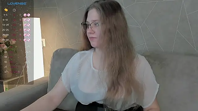 Megan Violer online show from December 2024 03:44:02 PM