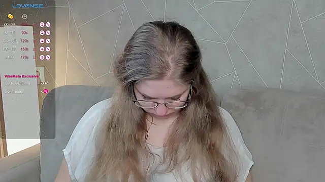 Megan Violer online show from December 2024 06:48:01 PM