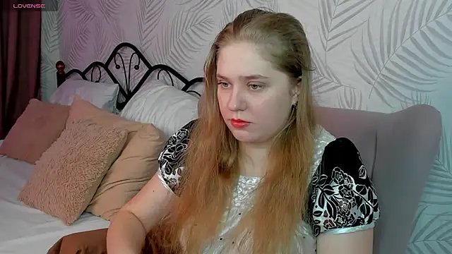 Megan Violer online show from February 2025 03:25:02 PM