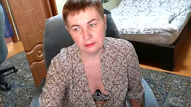 NicoleOlla online show from February 2025 12:14:02 PM