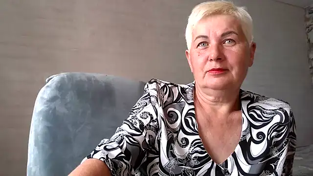 NicoleOlla online show from September 2025 02:22:01 AM