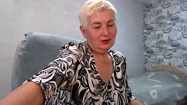 NicoleOlla online show from September 2025 03:22:01 AM