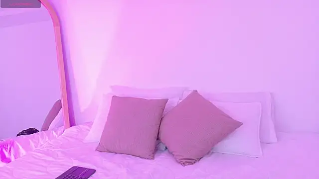 Snapshot of Miss_Ambeer chatting on November 2025 11:25:01 AM Miss Ambeer online show from November 2025 11:25:01 AM