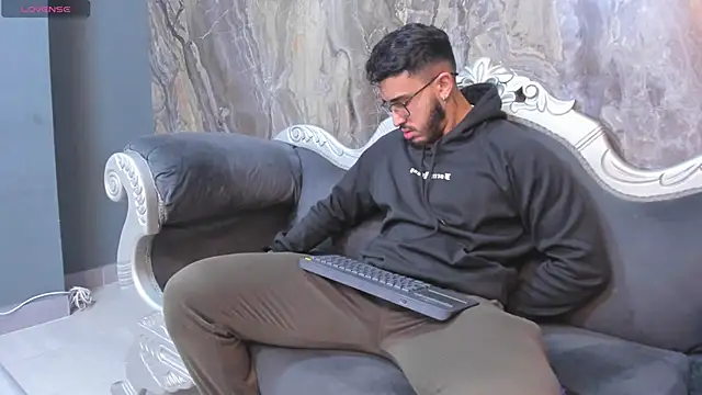 Liam Kleiin online show from March 2025 11:38:02 AM