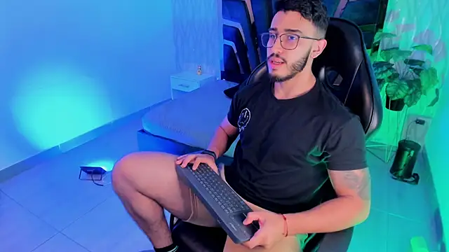 Liam Kleiin online show from December 2025 11:30:02 AM