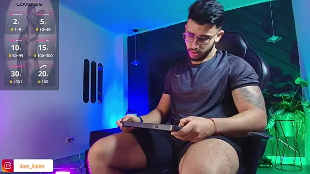 Liam Kleiin online show from April 2026 11:27:01 AM