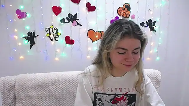 TinaRedly online show from February 2025 12:51:01 AM