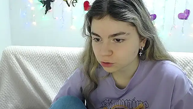 TinaRedly online show from February 2025 03:29:01 PM