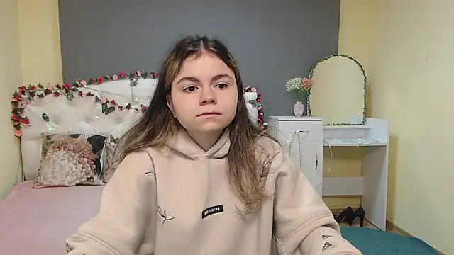 TinaRedly online show from March 2026 10:40:02 AM