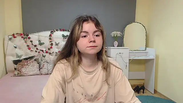 TinaRedly online show from March 2026 05:46:01 PM