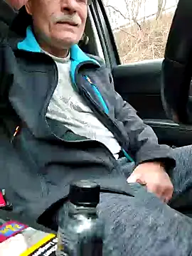 Snapshot of bottomhairy chatting on December 2024 01:56:02 PM bottomhairy online show from December 2024 01:56:02 PM