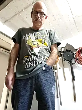 Snapshot of bottomhairy chatting on March 2025 03:16:02 PM bottomhairy online show from March 2025 03:16:02 PM