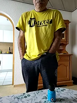 Snapshot of bottomhairy chatting on November 2025 10:16:02 AM bottomhairy online show from November 2025 10:16:02 AM