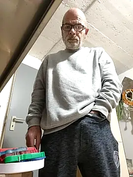 Snapshot of bottomhairy chatting on March 2026 03:47:01 PM bottomhairy online show from March 2026 03:47:01 PM