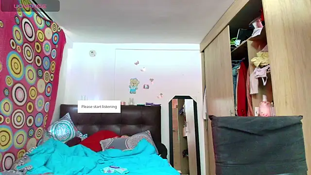 megan collins96 online show from December 2025 05:31:02 PM