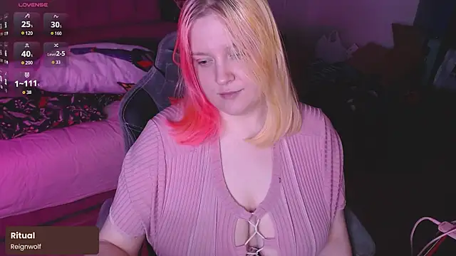 Snapshot of lissamuff chatting on May 2026 05:32:02 PM lissamuff online show from May 2026 05:32:02 PM