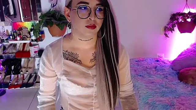 Laveneno ortiz07 online show from February 2026 12:19:02 AM