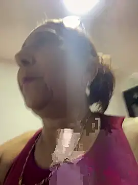 Snapshot of SWEET_LOVER01 chatting on March 2026 01:11:02 AM SWEET LOVER01 online show from March 2026 01:11:02 AM