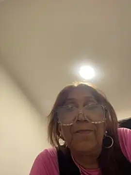 Snapshot of SWEET_LOVER01 chatting on April 2026 01:39:01 AM SWEET LOVER01 online show from April 2026 01:39:01 AM