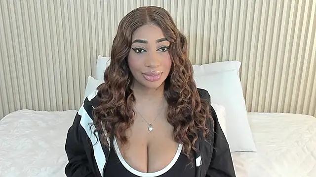 Snapshot of charlottebrowns_ chatting on April 2026 12:19:02 PM charlottebrowns online show from April 2026 12:19:02 PM