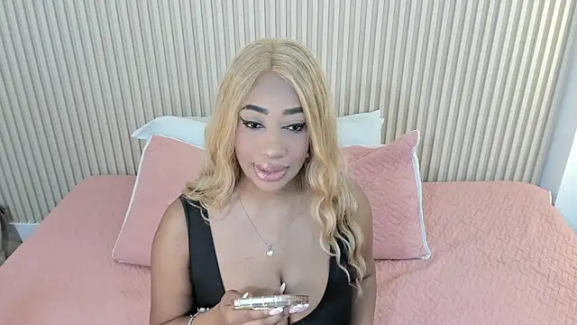 Snapshot of charlottebrowns_ chatting on May 2026 12:34:02 PM charlottebrowns online show from May 2026 12:34:02 PM