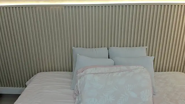Snapshot of charlottebrowns_ chatting on May 2026 12:12:01 PM charlottebrowns online show from May 2026 12:12:01 PM