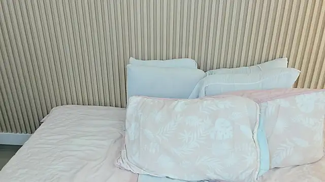 Snapshot of charlottebrowns_ chatting on May 2026 05:09:01 PM charlottebrowns online show from May 2026 05:09:01 PM