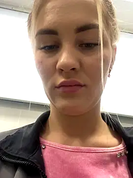 DreamGirl-777 online show from December 2024 07:28:02 AM